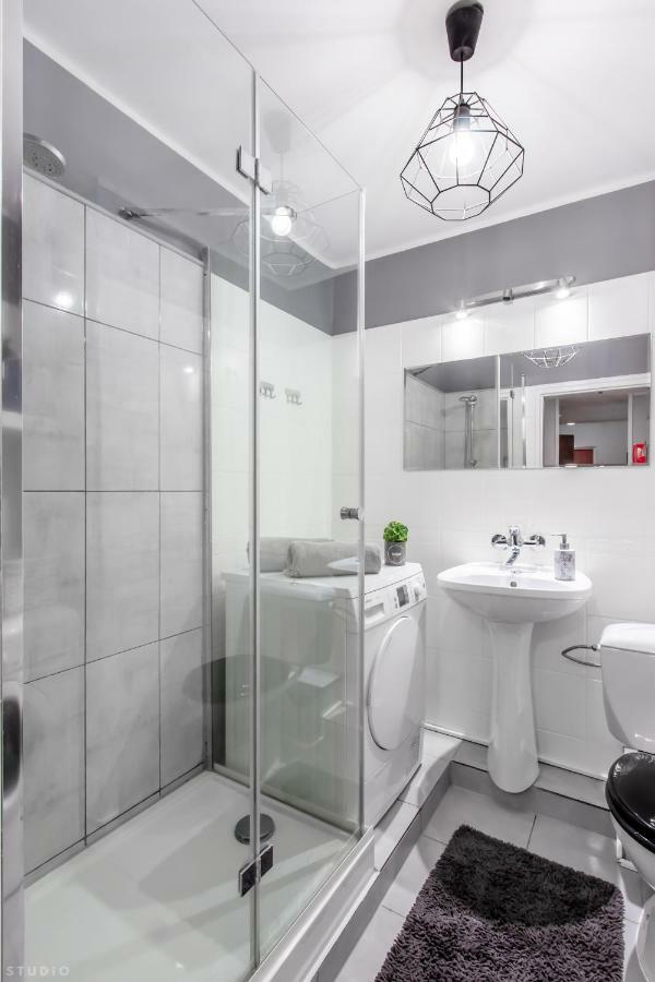 Clicktheflat Constitution Square Apart Rooms Варшава Екстер'єр фото